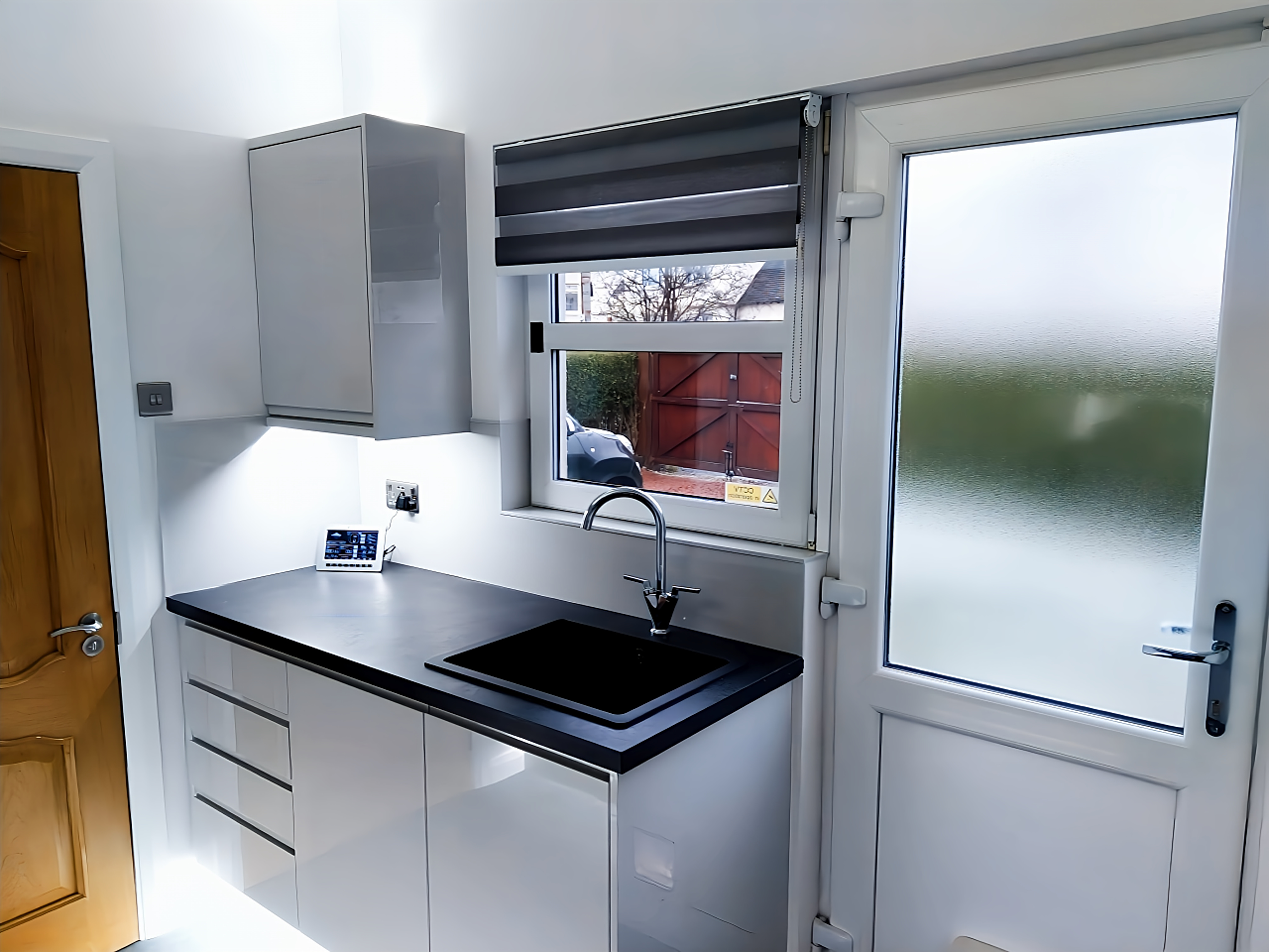 Durable under-mount utility sink joinery and laminate counter fitting